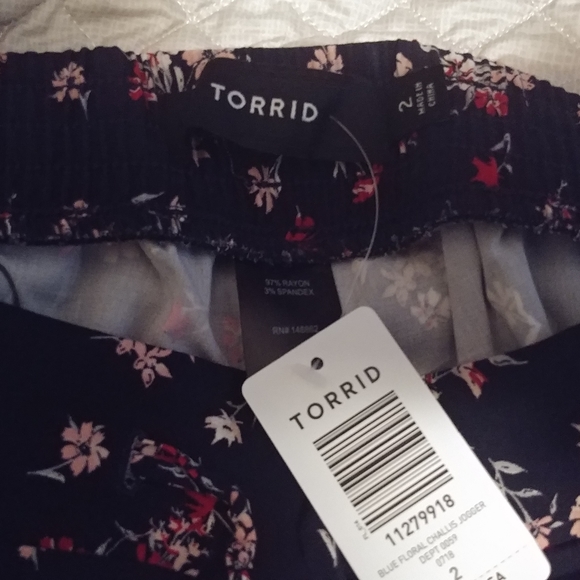 Torrid cropped pants - Picture 2 of 2